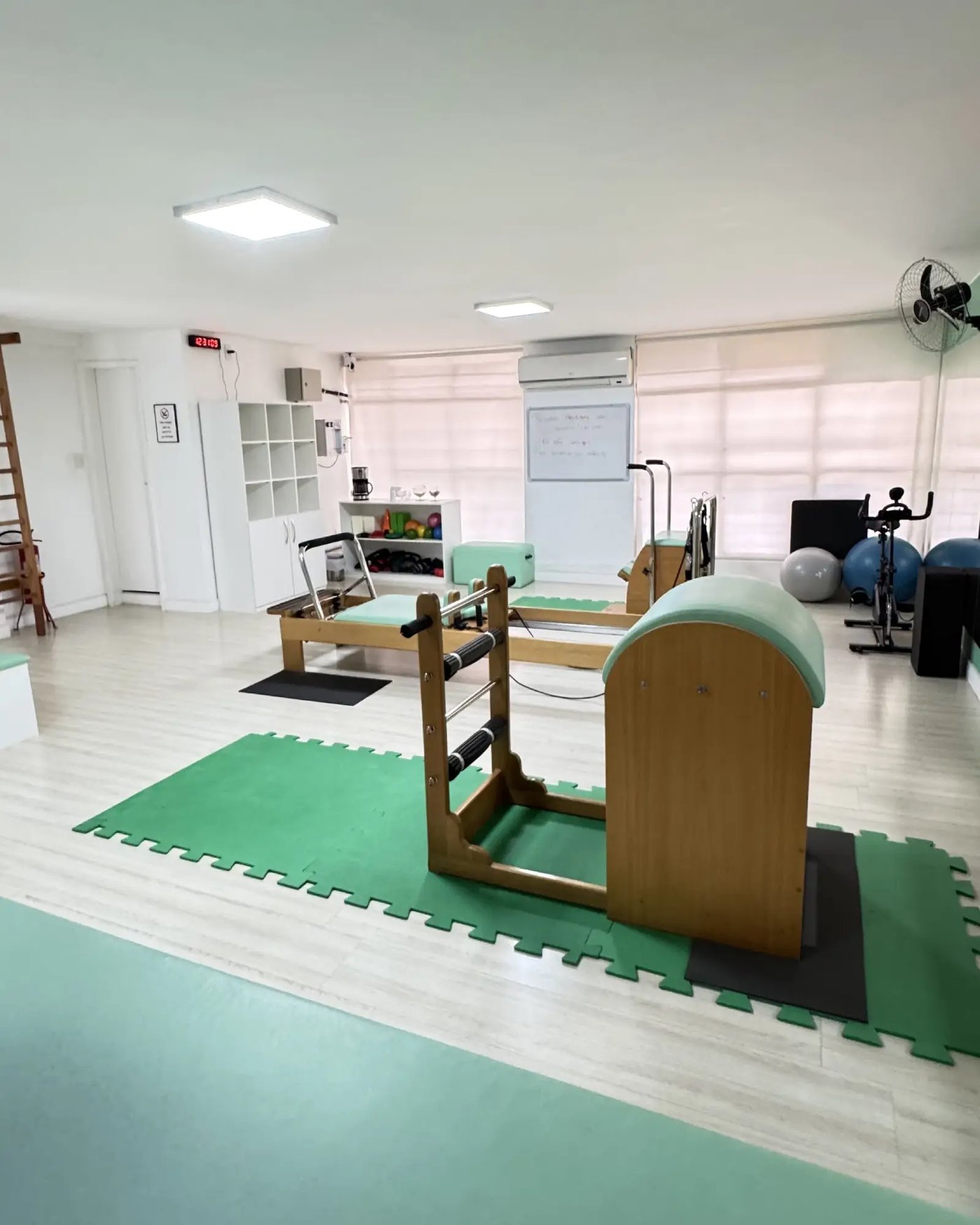 Equipamentos de pilates clínico no estúdio da BP, Asa Sul
